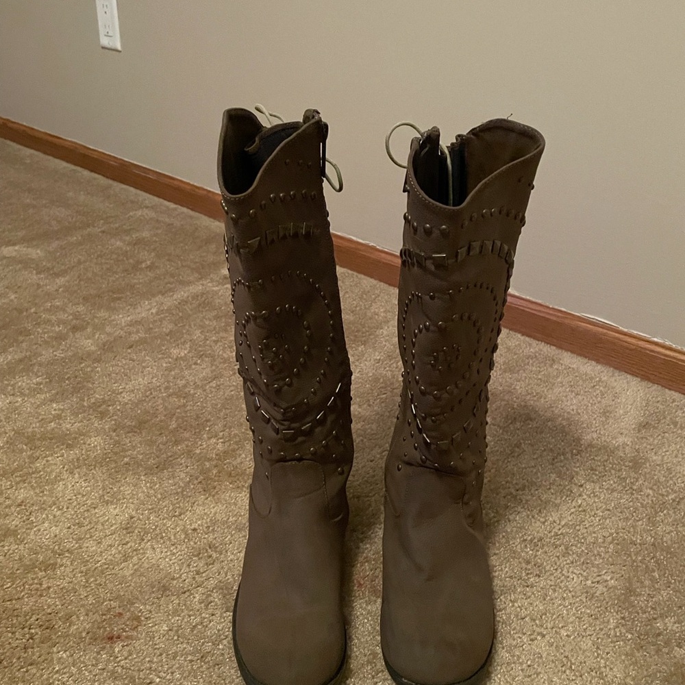 Brown Studded Women's Boots